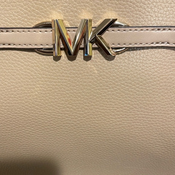 Michael Kors Leather Reed Tote Camel NWT - Picture 3 of 7